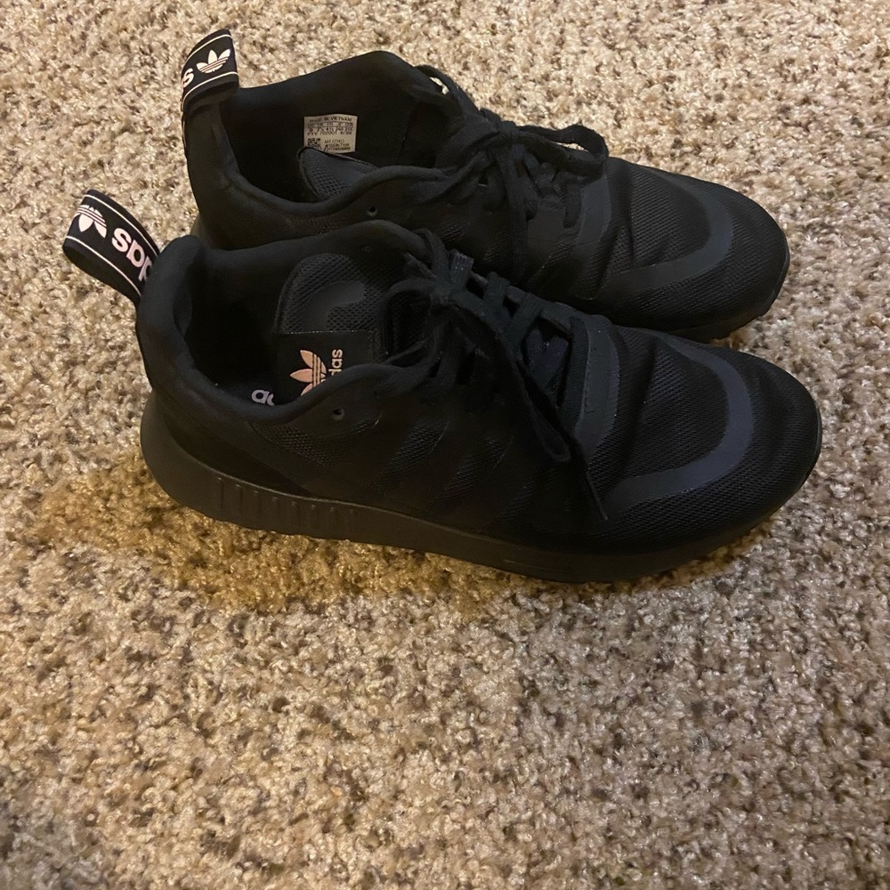 Adidas women’s sneakers